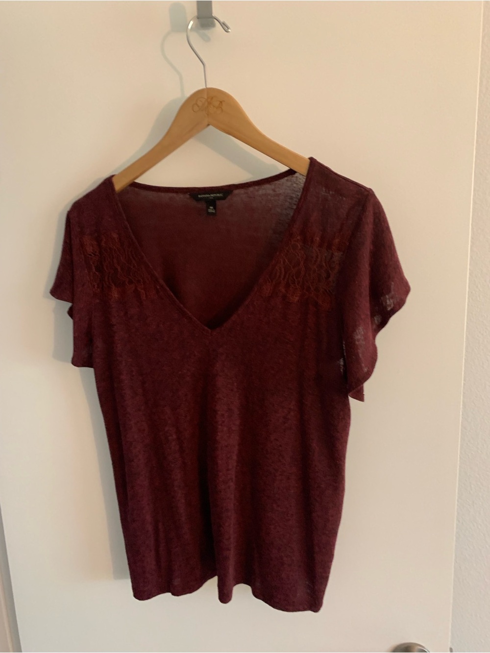 Banana Republic Burgundy V-Neck Lace-Trim Short Sleeve Top